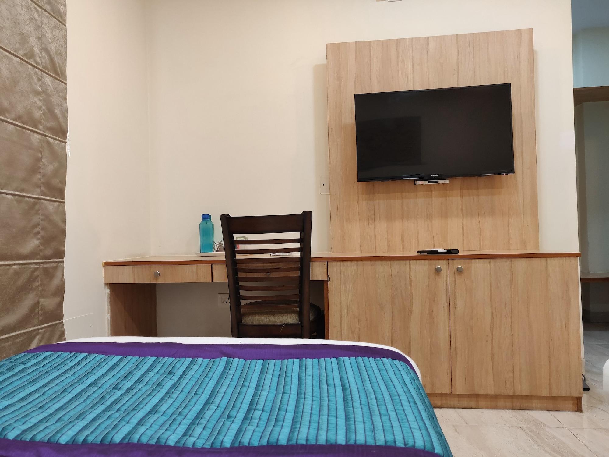 Treebo Sai Village Gold Souk - Sec 43 Gurgaon Eksteriør bilde